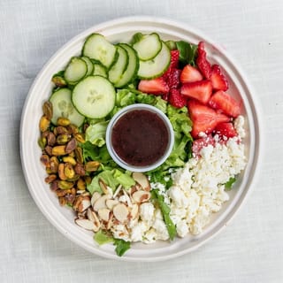 Strawberry arugula salad